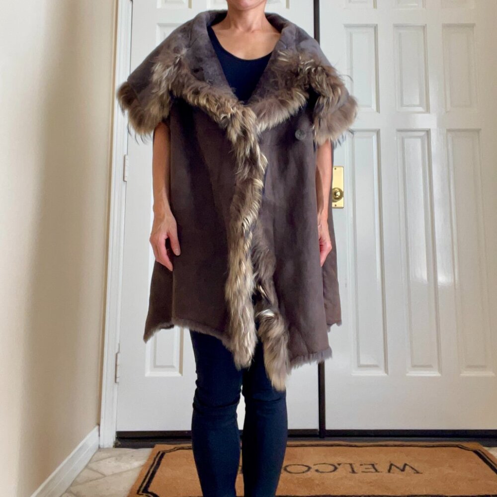 Nigel Preston & Knight Lamb Leather Shearling Women's Cape/Poncho
